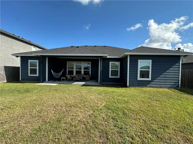 $2,450 | 1807 Bay Landing Drive, Portland, TX 78374
