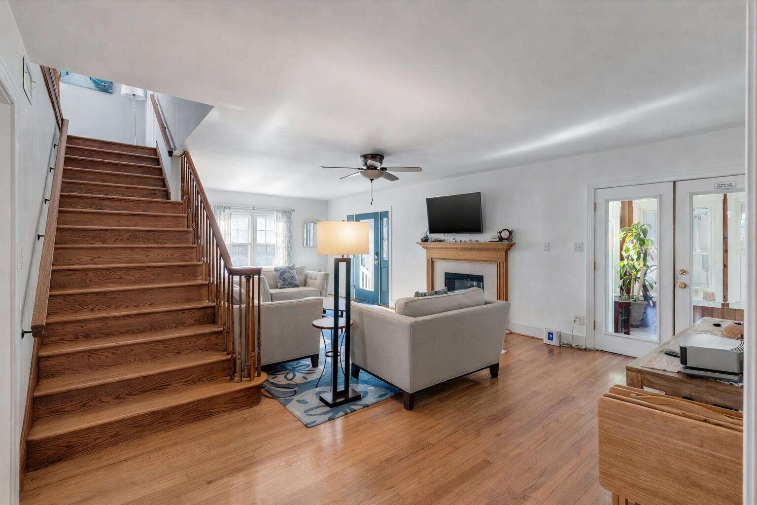 2403 Cameron Boulevard Isle of Palms, SC 29451 - Photo 11 of 52 Living Room