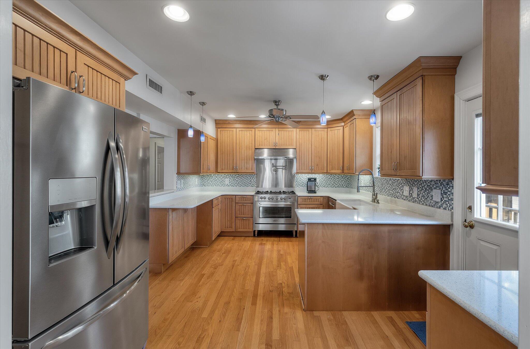 2403 Cameron Boulevard Isle of Palms, SC 29451 - Photo 14 of 52 Kitchen