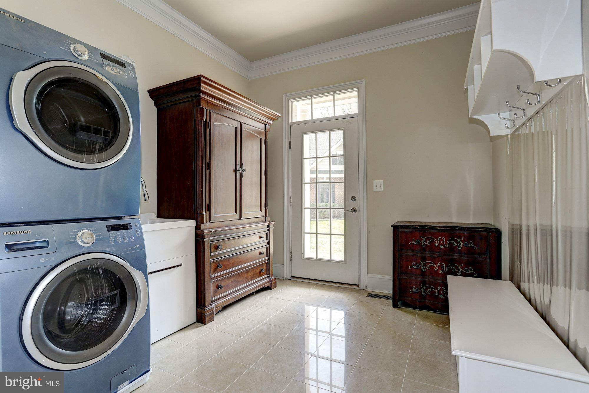 5839 Trotter Road Columbia, MD 21044 - Photo 23 of 56 Mud Room / Laundry