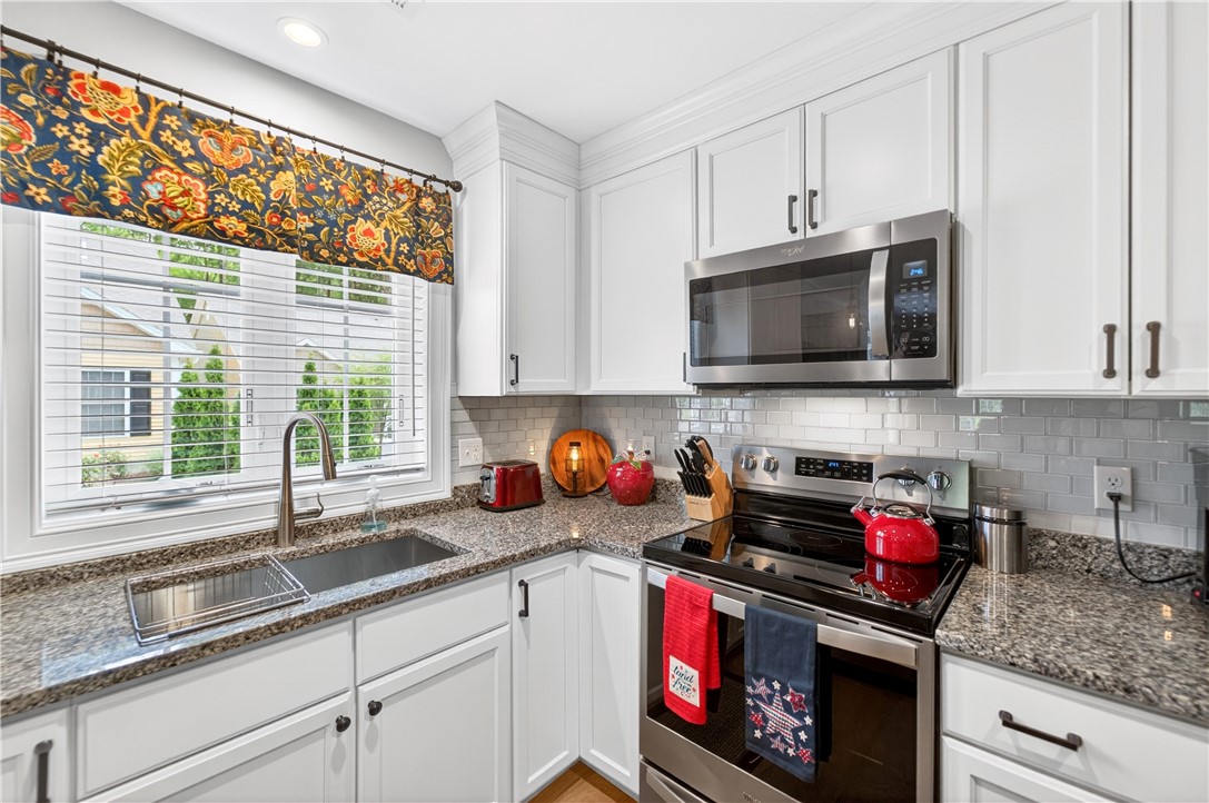 12 Rivers Edge Drive Coventry, RI 02816 - Photo 4 of 28