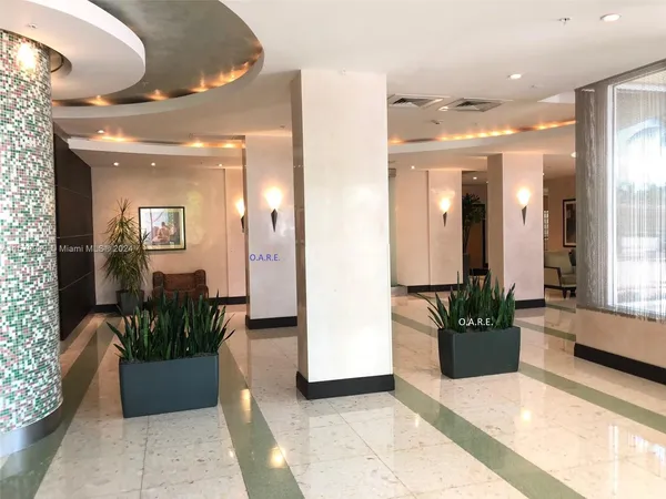 $3,250 | 3901 South Ocean Drive, Unit 14M, Hollywood, FL 33019