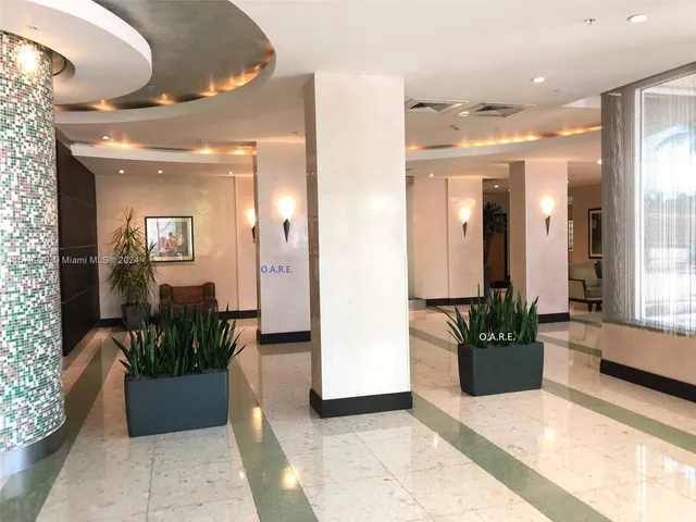 $3,250 | 3901 South Ocean Drive, Unit 14M, Hollywood, FL 33019