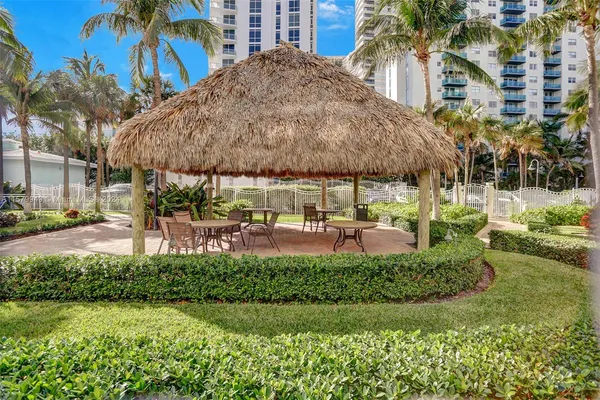 $3,250 | 3901 South Ocean Drive, Unit 14M, Hollywood, FL 33019