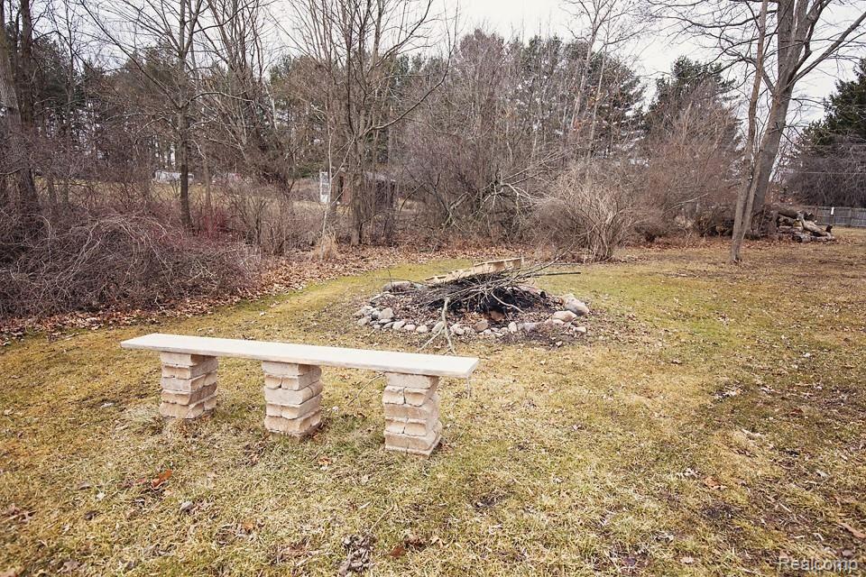 2411 Byron Road Howell, MI 48855 - Photo 22 of 26