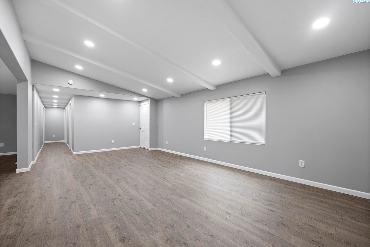 215735 East Game Farm Road Kennewick, WA 99337 - Photo 6 of 31 Gallery Image 6