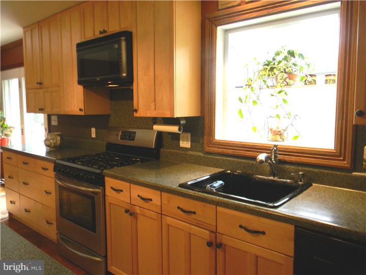 6 Brighton Road Ewing, NJ 08638 - Photo 5 of 19 Kitchen