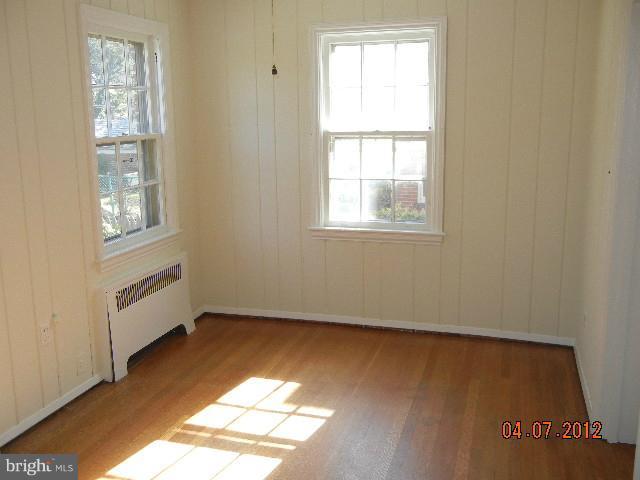 1413 Kalmia Road Northwest Washington, DC 20012 - Photo 8 of 23 DEN