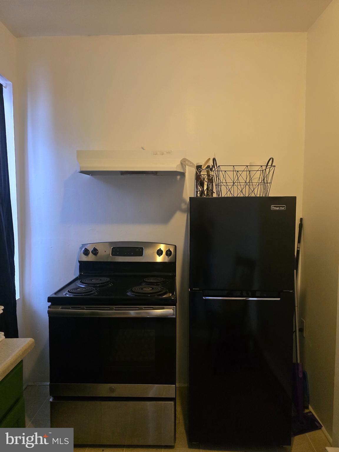 4328 Frankford Avenue, Unit 2A Philadelphia, PA 19124 - Photo 5 of 20 a close view of a stove and a refrigerator