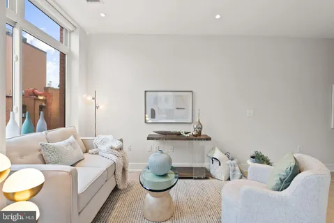 $564,000 | 1745 N Street Northwest, Unit 404, Washington, DC 20036