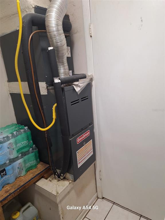 3762 Southwest 150th Loop Ocala, FL 34473 - Photo 18 of 25 closeup view of cupboard