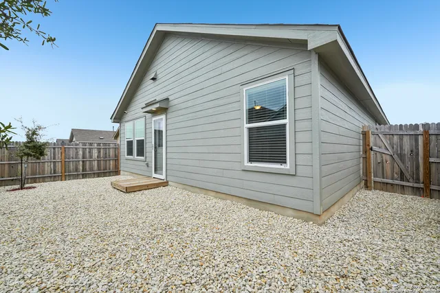 $1,700 | 7216 Pasture Run, San Antonio, TX 78252