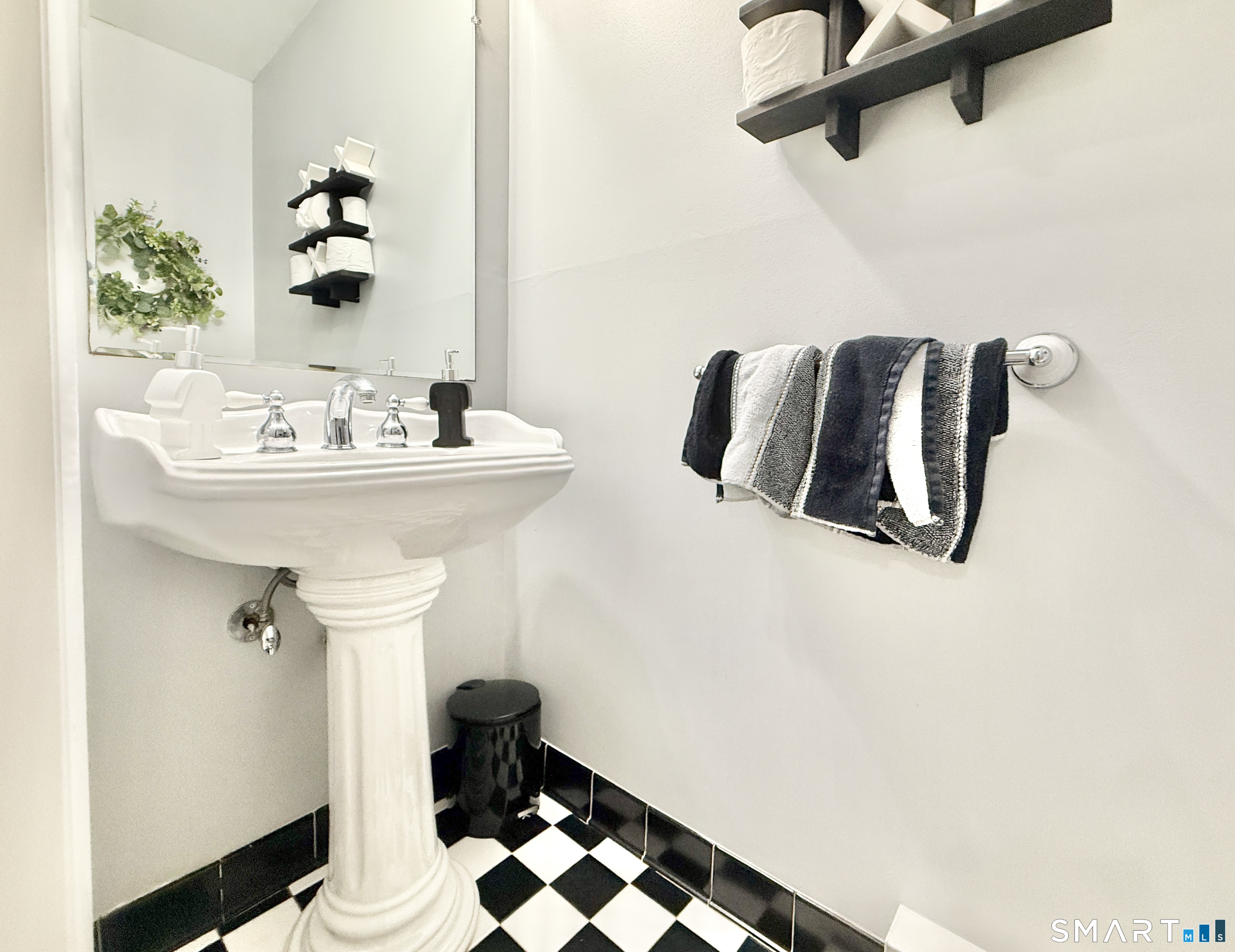 168 Belltown Road, Unit 29 Stamford, CT 06905 - Photo 11 of 24 Gallery Image 11