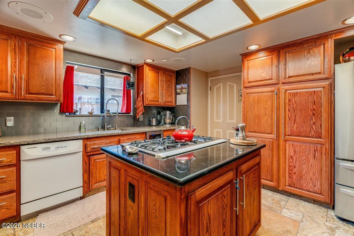 3893 Los Padres Road Santa Maria, CA 93455 - Photo 20 of 47 40-Central Coast Media & Marketing _ 389