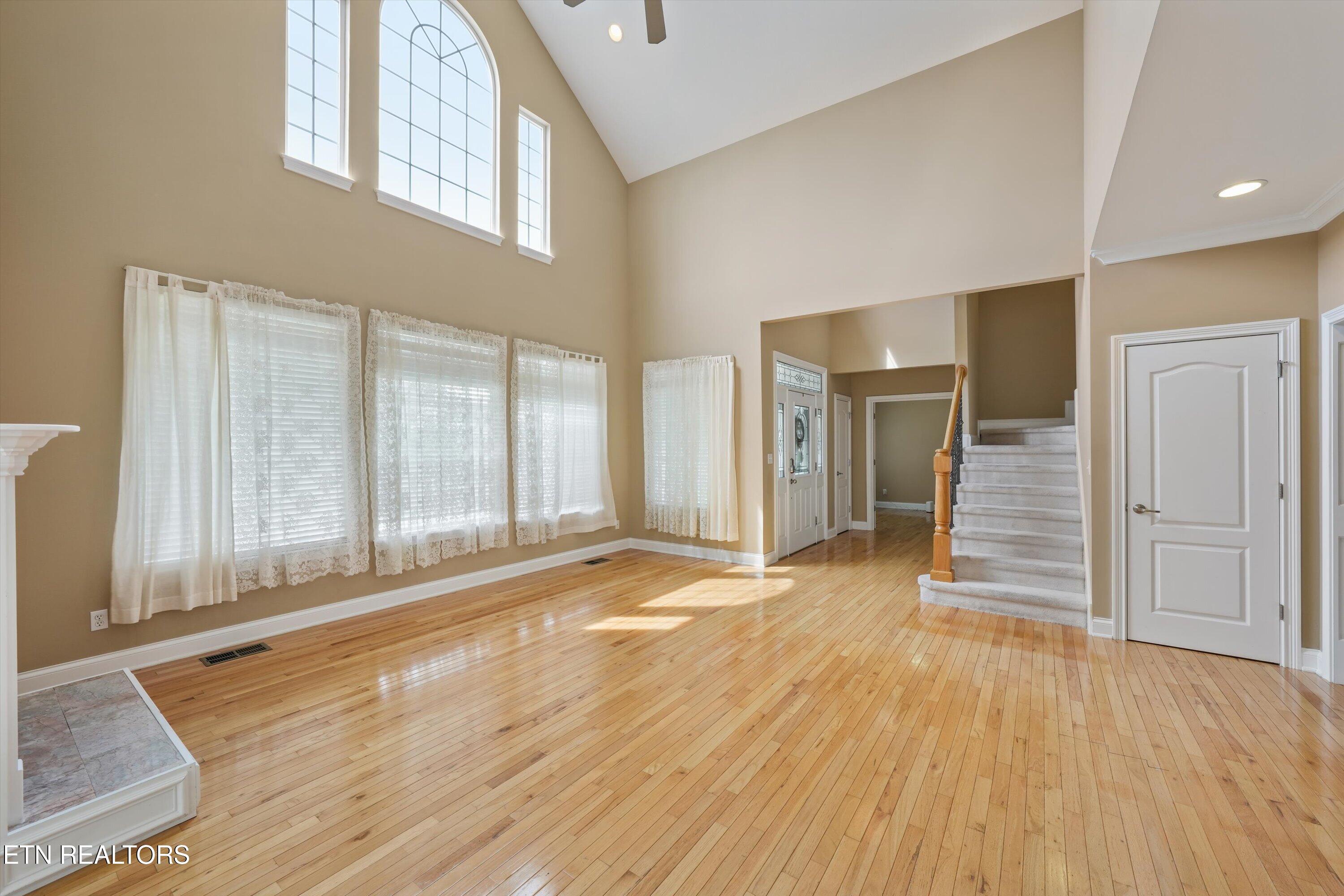 161 Liberty Court Oak Ridge, TN 37830 - Photo 11 of 45 Great Room