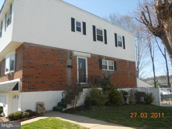 11950 Dumont Road Philadelphia, PA 19116 - Photo 2 of 18 Exterior Side