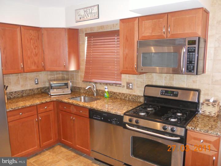 11950 Dumont Road Philadelphia, PA 19116 - Photo 6 of 18 Kitchen