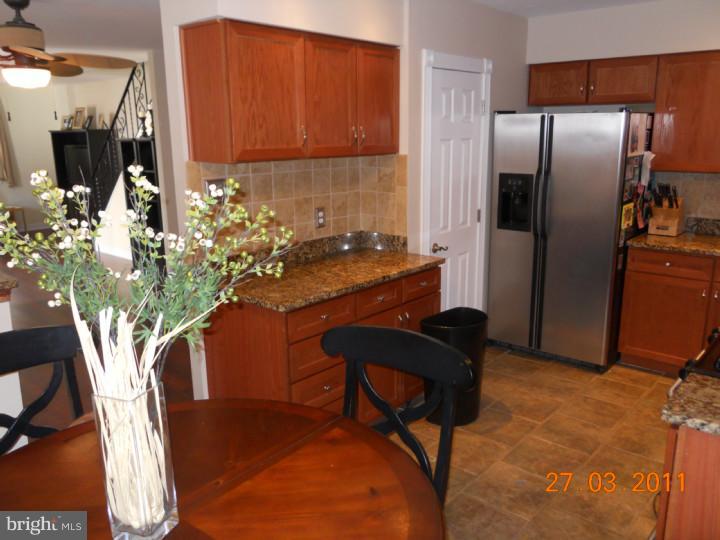 11950 Dumont Road Philadelphia, PA 19116 - Photo 7 of 18 Kitchen