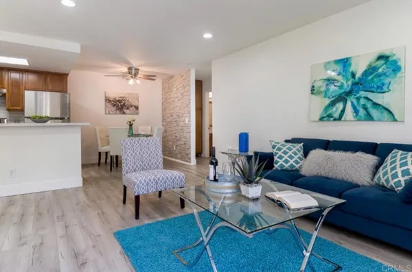 $349,900 | 432 Edgehill Lane, Unit 15, Oceanside, CA 92054