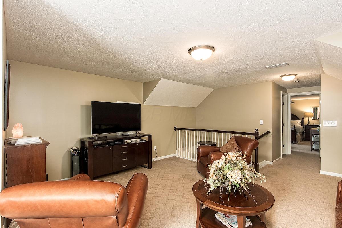 1237 Shagbark Road, Unit 231237 Columbus, OH 43230 - Photo 20 of 39 Gallery Image 20