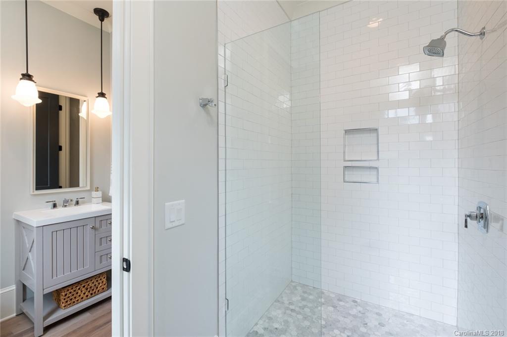 4200 Water Oak Road Charlotte, NC 28211 - Photo 14 of 36