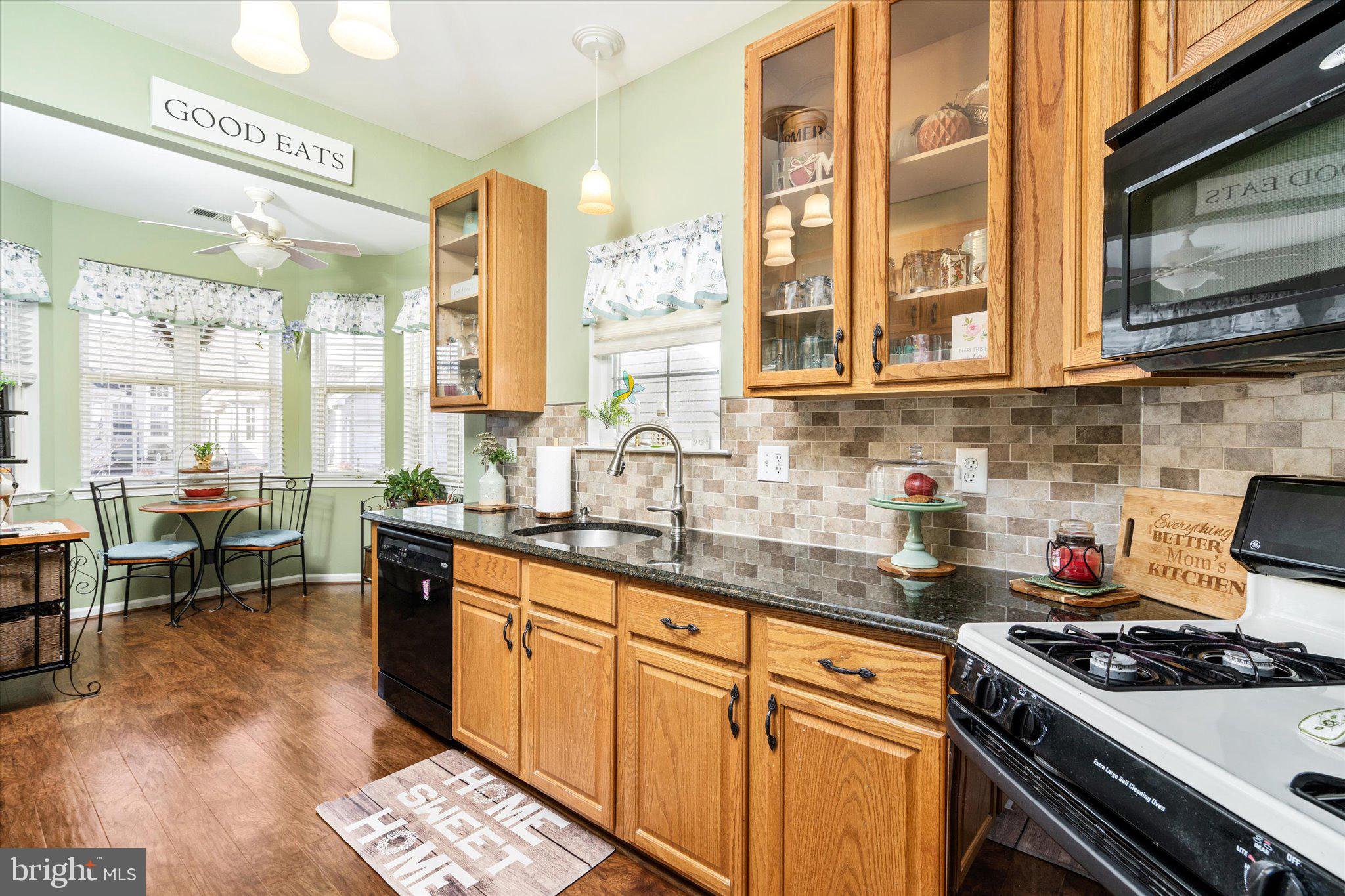 3 Fallview Court Hamilton, NJ 08690 - Photo 8 of 53 Eat-In Kitchen