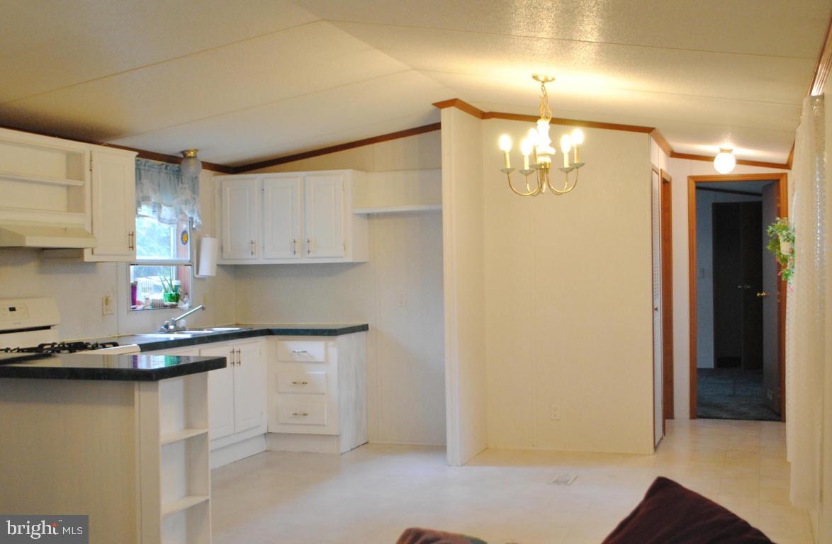 19 Plateau Road Lititz, PA 17543 - Photo 2 of 25