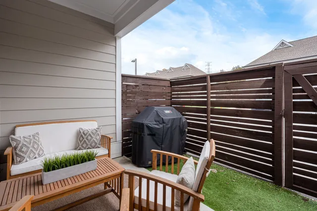 a view of deck and patio