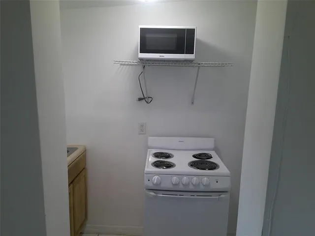 $1,100 | 7400 Panama Street, Miramar, FL 33023