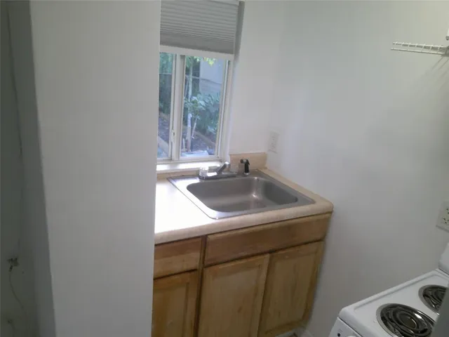 $1,100 | 7400 Panama Street, Miramar, FL 33023