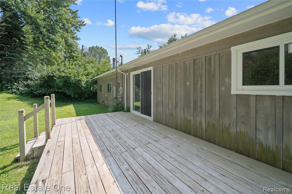 271 Rush Lake Road Pinckney, MI 48169 - Photo 18 of 24
