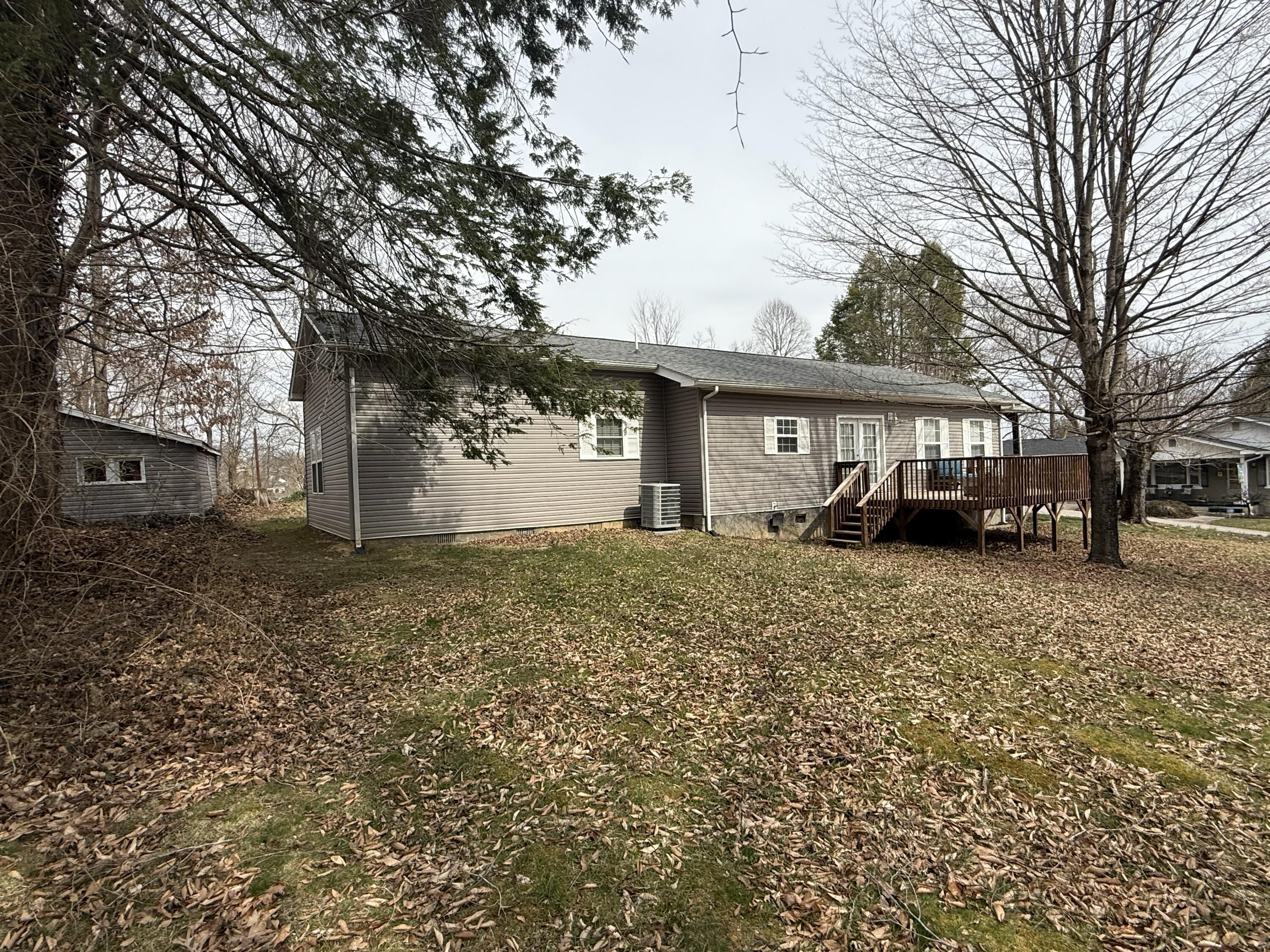 706 Conductor Street Corbin, KY 40701 - Photo 3 of 29 IMG_0877