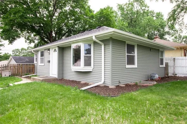 $2,650 | 629 East 67th Street, Richfield, MN 55423