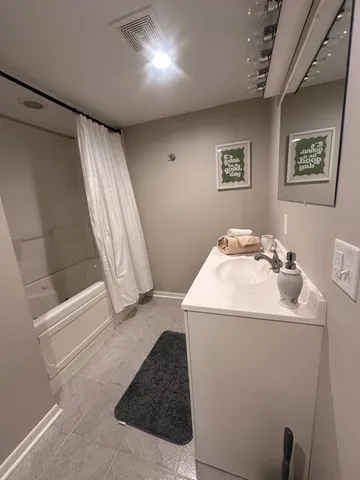 $2,875 | 629 East 67th Street, Richfield, MN 55423