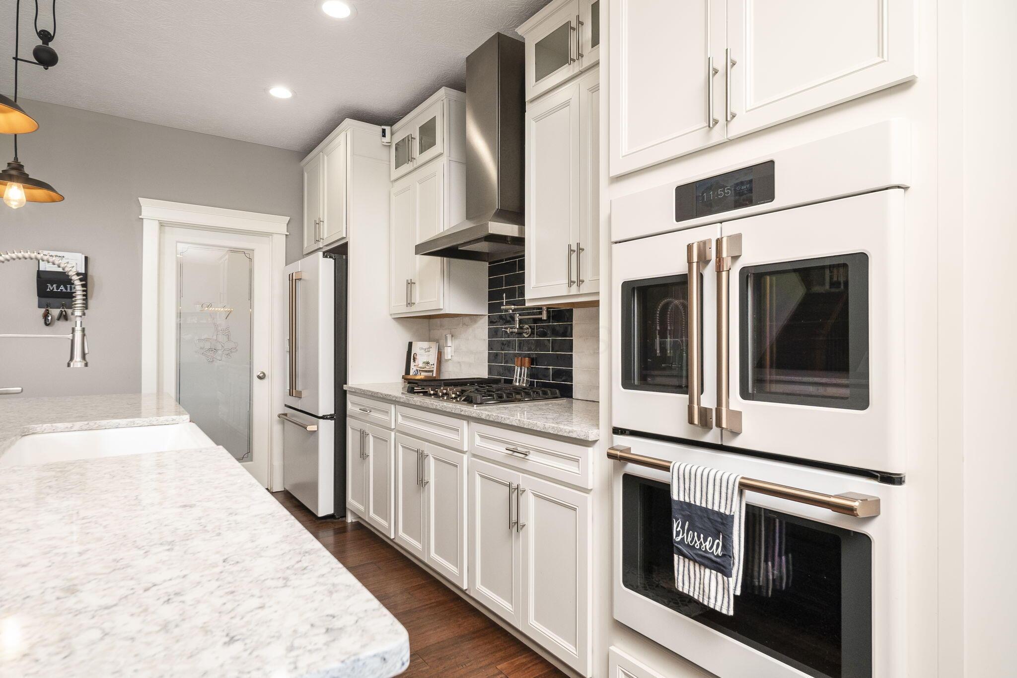 3364 Tschopp Road Northeast Lancaster, OH 43130 - Photo 22 of 80 Luxury Kitchen