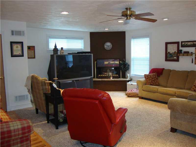 845 Hecla Road Mount Pleasant, PA 15666 - Photo 12 of 18 Family Room. 24 ft family room has space for everyone