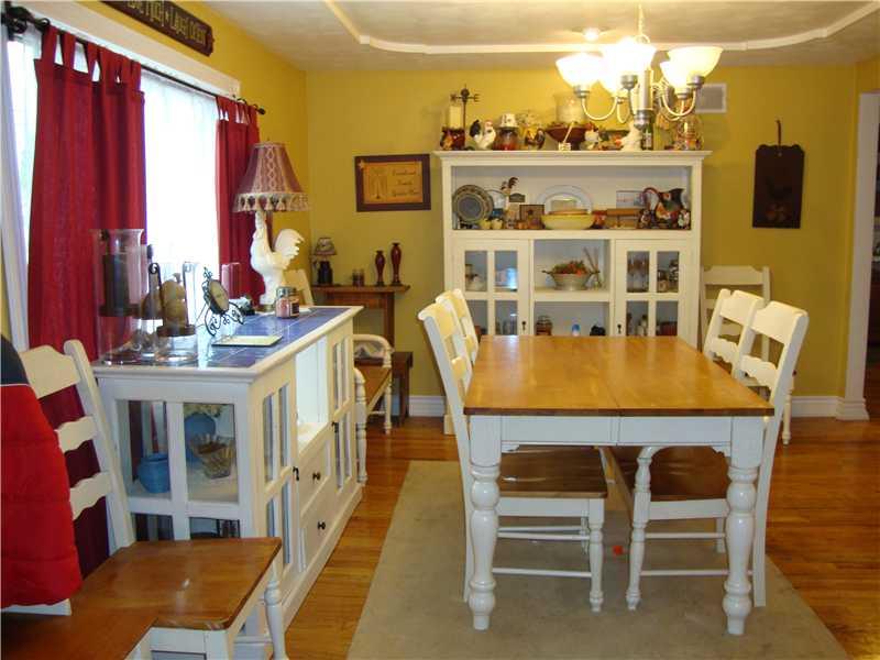 845 Hecla Road Mount Pleasant, PA 15666 - Photo 7 of 18 Dining Room. check out the dining room ceiling