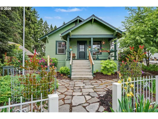 $439,000 | 824 Chadwick Street, Silverton, OR 97381