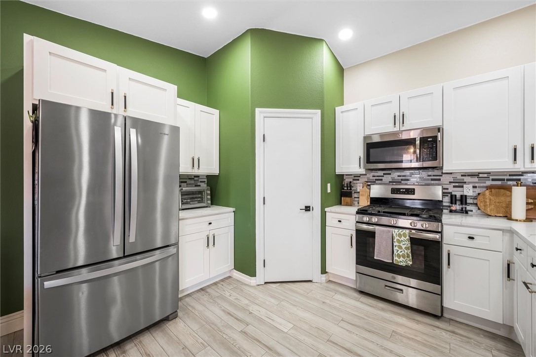 909 Cobblestone Cove Road North Las Vegas, NV 89081 - Photo 12 of 38