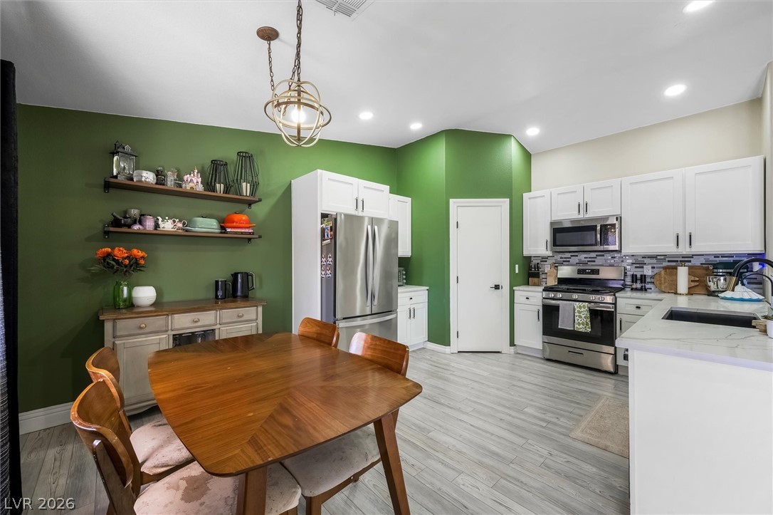 909 Cobblestone Cove Road North Las Vegas, NV 89081 - Photo 16 of 38