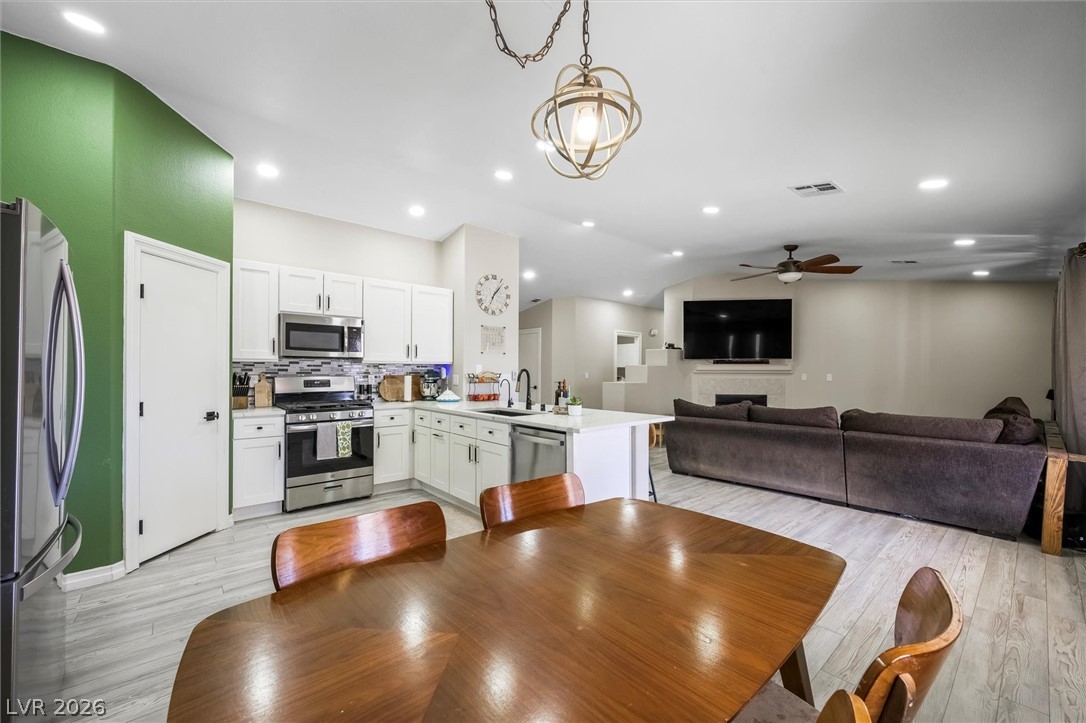 909 Cobblestone Cove Road North Las Vegas, NV 89081 - Photo 17 of 38