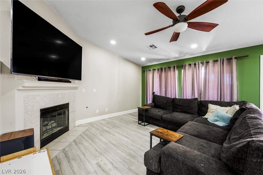 909 Cobblestone Cove Road North Las Vegas, NV 89081 - Photo 5 of 38