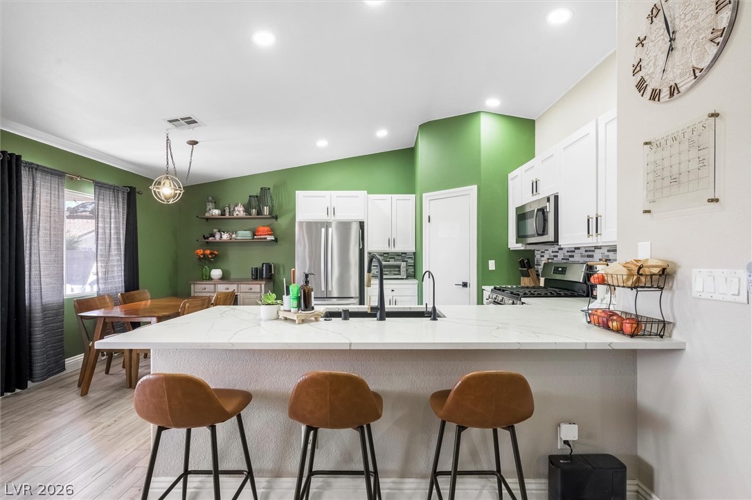 909 Cobblestone Cove Road North Las Vegas, NV 89081 - Photo 9 of 38