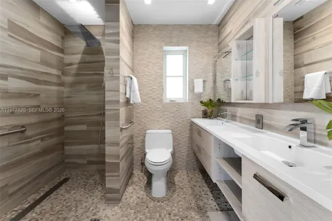 $6,950,000 | 2887 Pine Tree Drive, Miami Beach, FL 33140