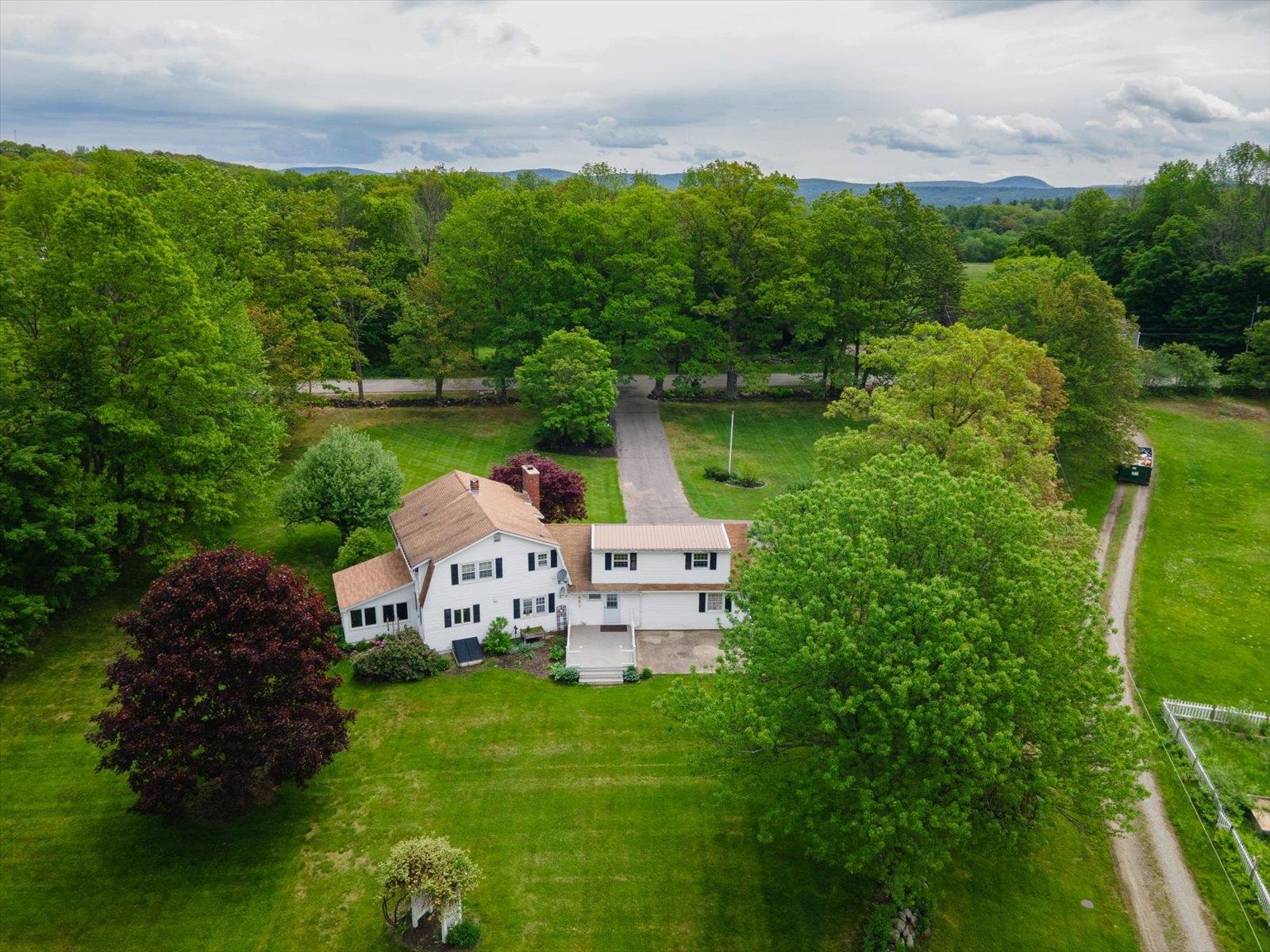 240 Middle Winchendon Road Rindge, NH 03461 - Photo 3 of 40