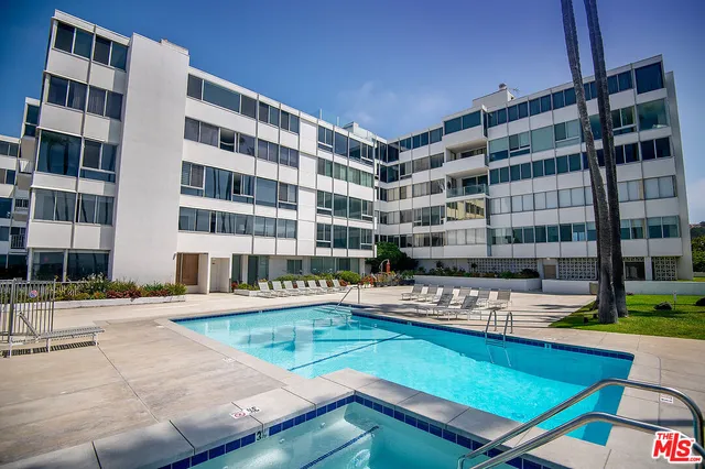 $5,500 | 17366 Sunset Boulevard, Unit 201, Pacific Palisades, CA 90272