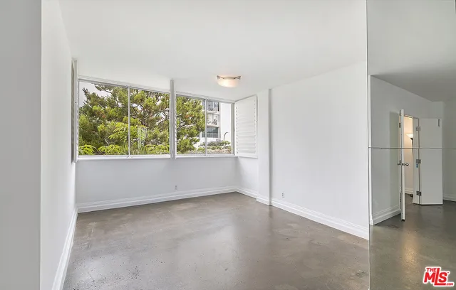$5,500 | 17366 Sunset Boulevard, Unit 201, Pacific Palisades, CA 90272