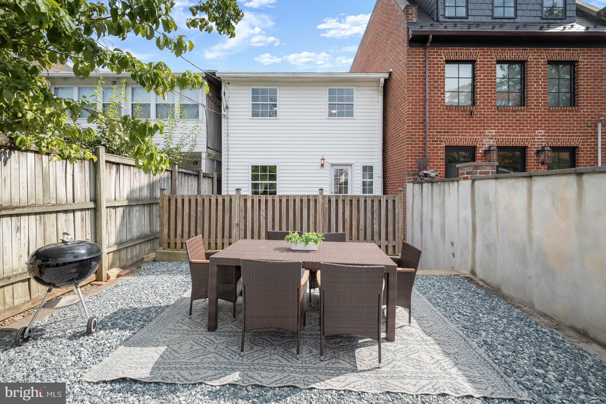 3527 R Street Northwest Washington, DC 20007 - Photo 29 of 31 Dine al fresco or entertain outdoors in the extend