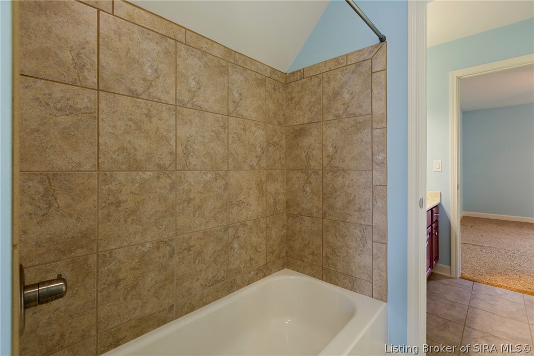 213 Colonels Way Henryville, IN 47126 - Photo 41 of 64 Shared Bathroom on 2nd Floor
