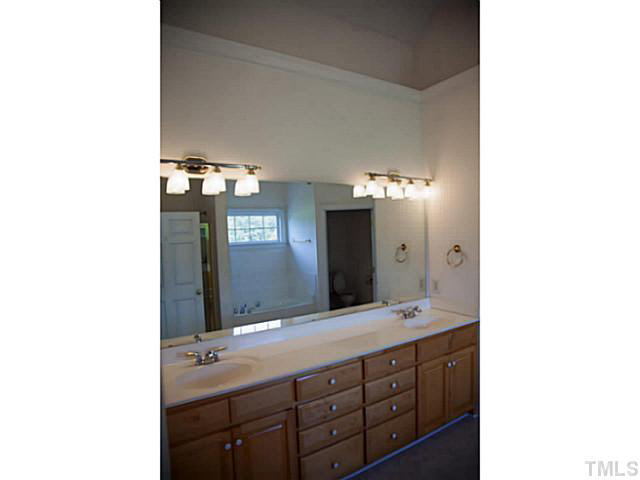 293 Jordan Narron Road Selma, NC 27576 - Photo 18 of 25 Gallery Image 18